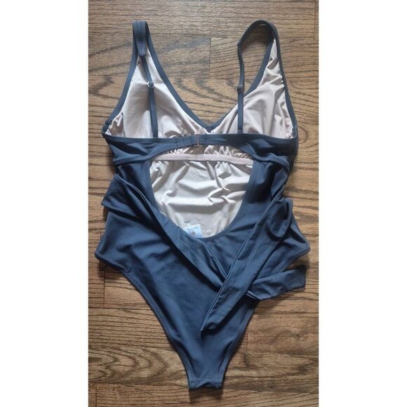 Shade & Shore High-cut Cheek One-piece Swimsuit Bathingsuit Women's Size Medium - Picture 3 of 4